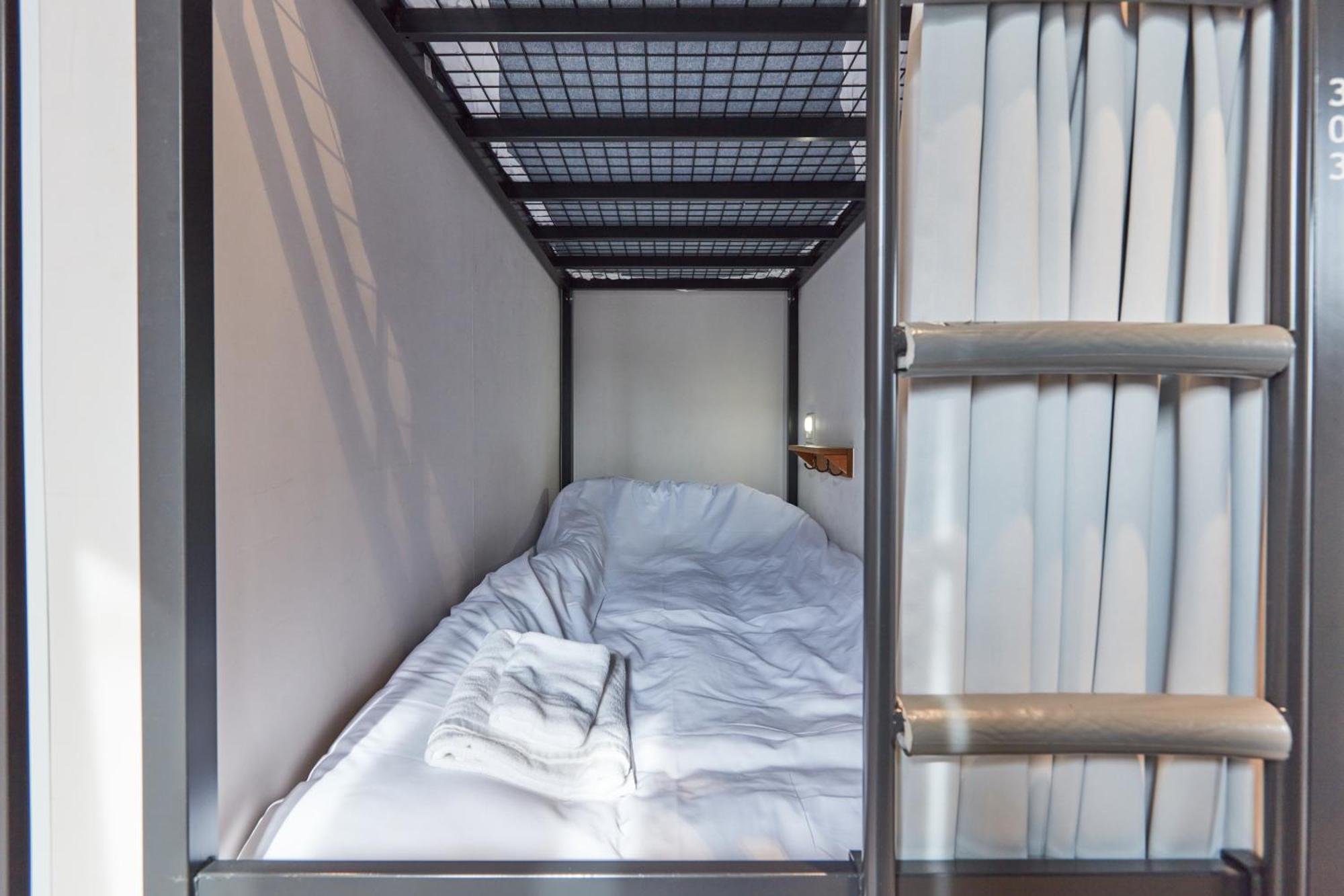 Bunk Bed in Mixed Dormitory Room